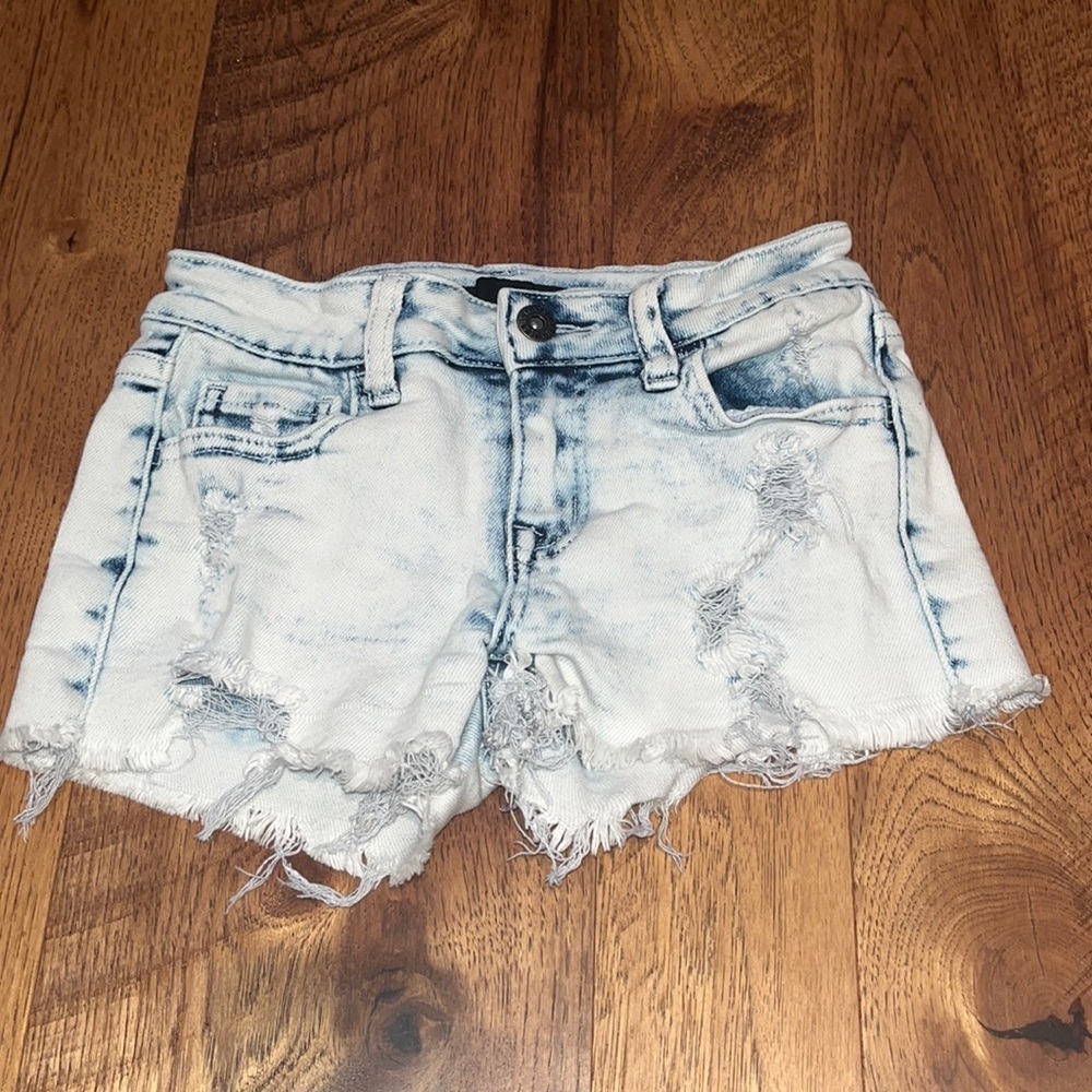 Contraband Girl’s Acid Wash Jean Shorts Size 10